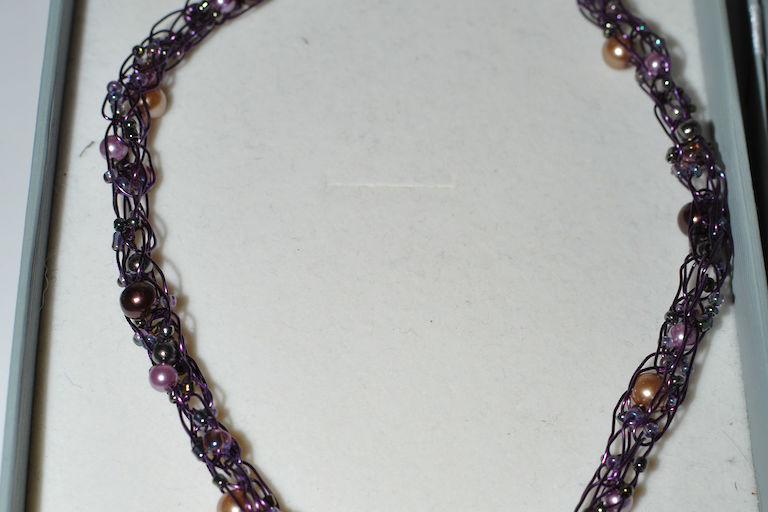 Purple Wire and Pearl Bead Necklace (PT004) £12.00